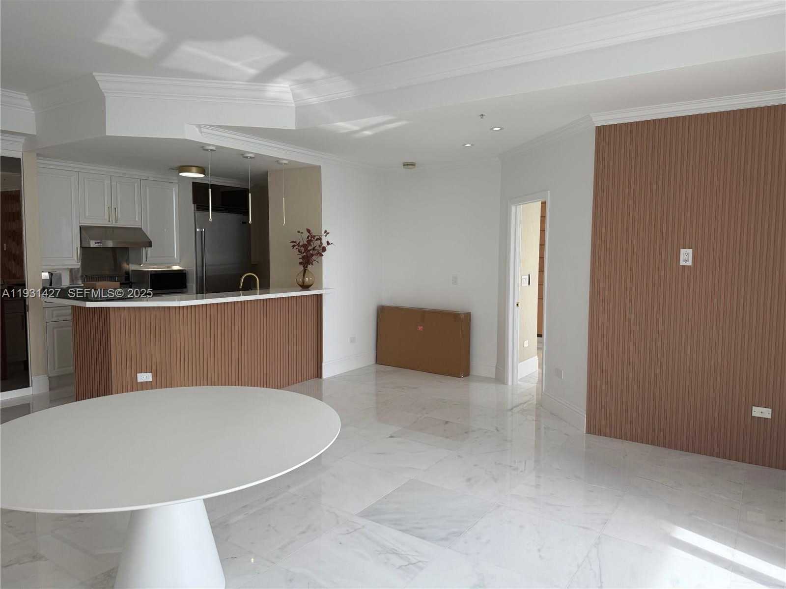 Small Image of 848 BRICKELL KEY DR #PH4003, Miami Number 5