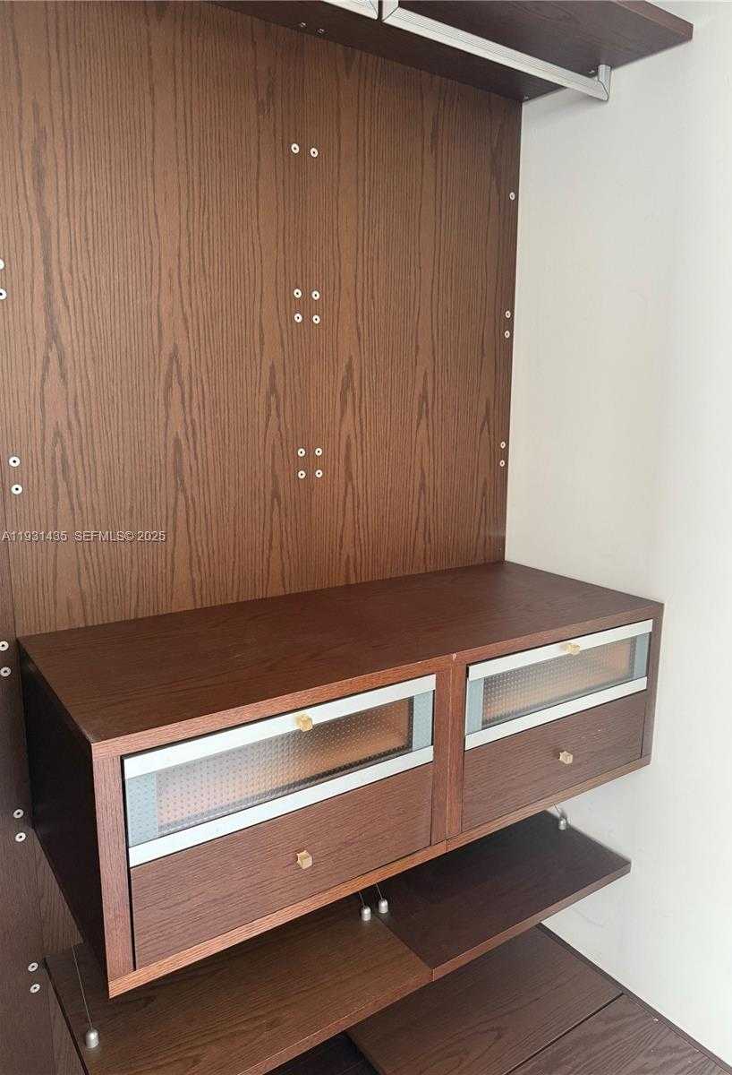 Small Image of 450 ALTON RD #2508, Miami Beach Number 14