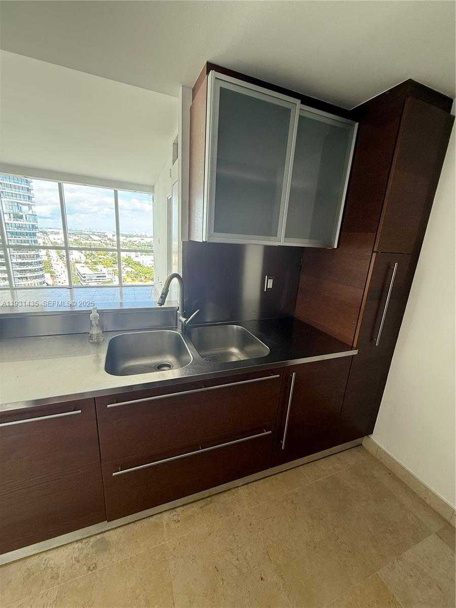 Small Image of 450 ALTON RD #2508, Miami Beach Number 7