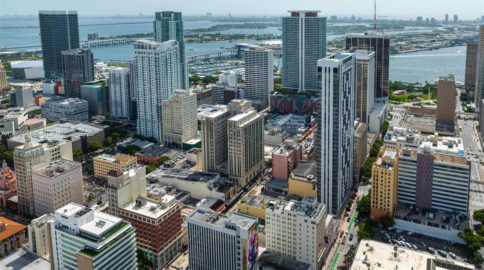 Small Image of 151 SOUTH EAST 1ST ST #401, Miami Number 32