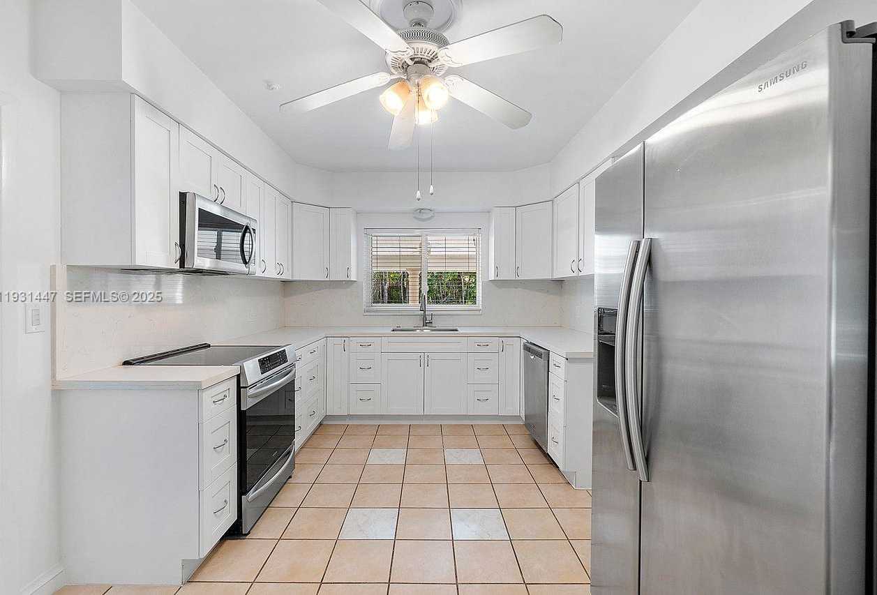 Small Image of 6820 GRANADA BLVD, Coral Gables Number 11