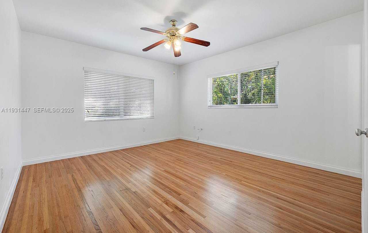 Small Image of 6820 GRANADA BLVD, Coral Gables Number 13