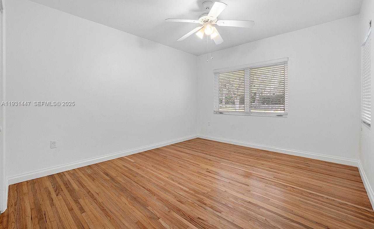 Small Image of 6820 GRANADA BLVD, Coral Gables Number 15