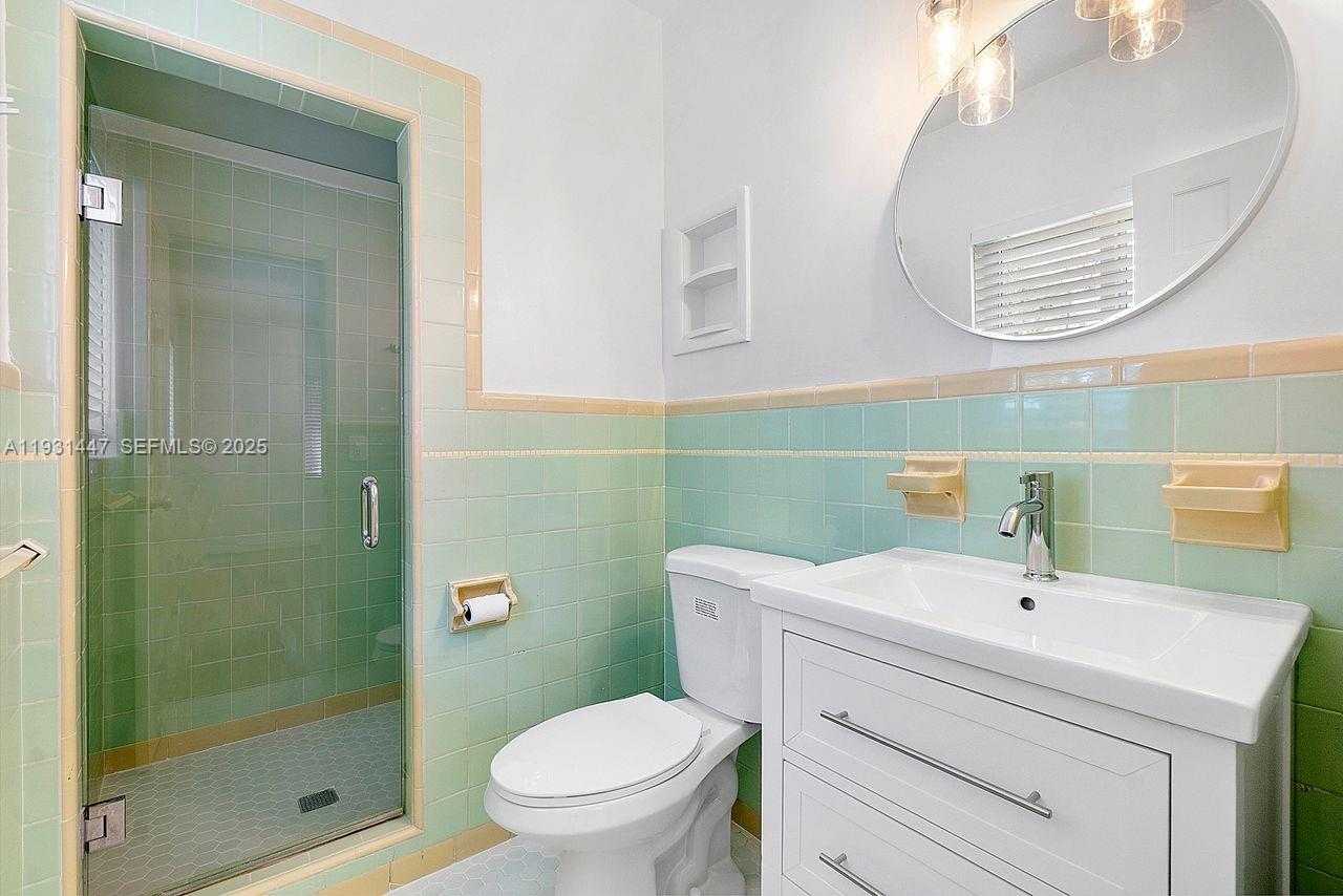 Small Image of 6820 GRANADA BLVD, Coral Gables Number 16