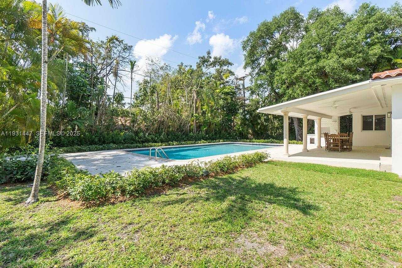 Small Image of 6820 GRANADA BLVD, Coral Gables Number 20