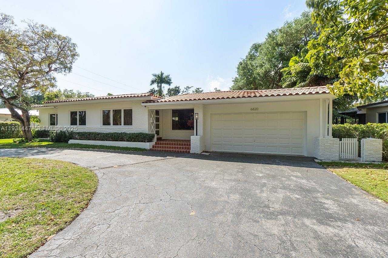 Small Image of 6820 GRANADA BLVD, Coral Gables Number 24