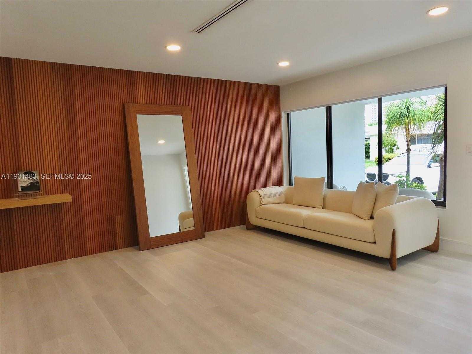 Small Image of 260 187TH ST, Sunny Isles Beach Number 6