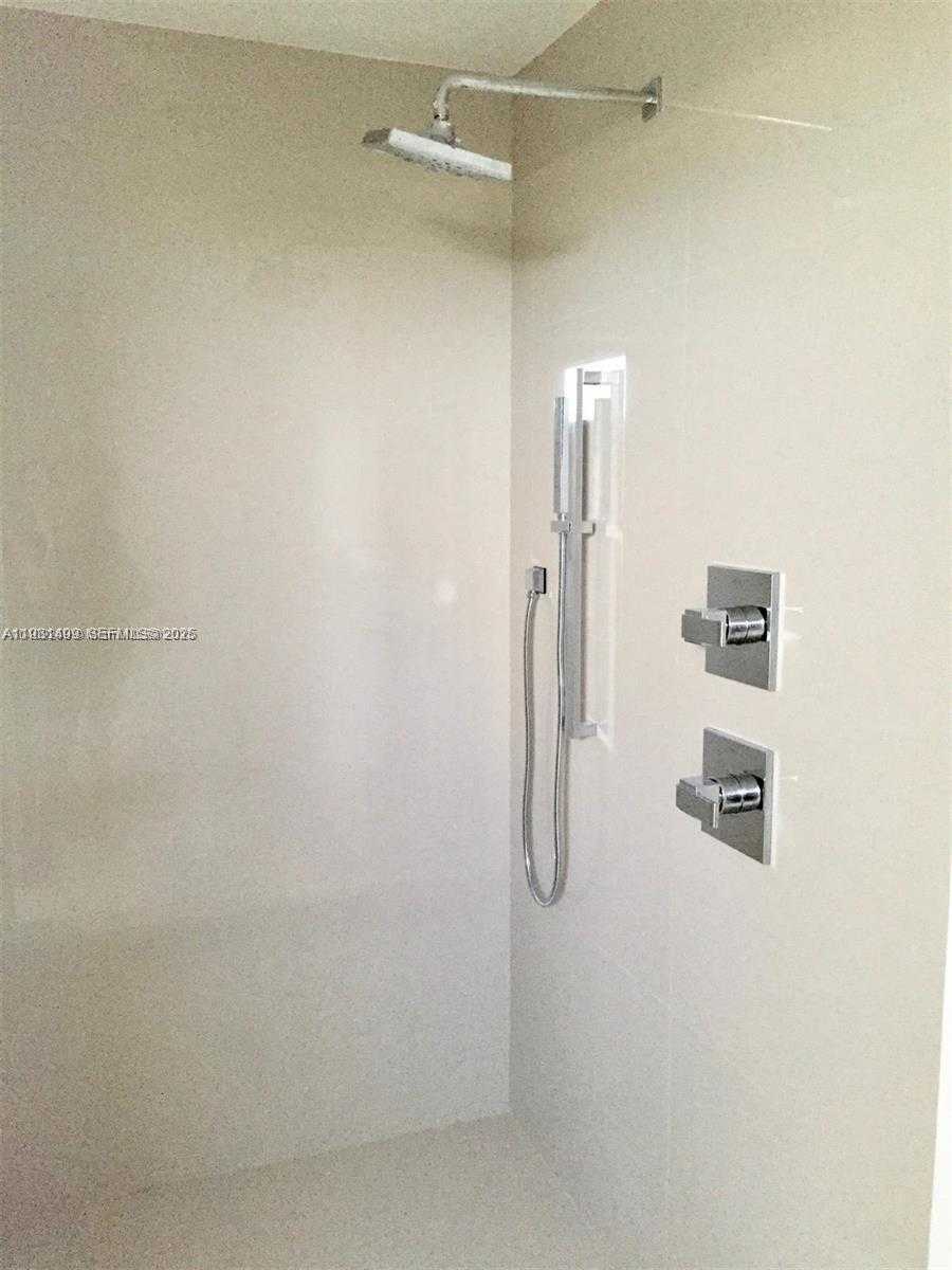 Small Image of 600 NORTH EAST 27TH ST #2001, Miami Number 13