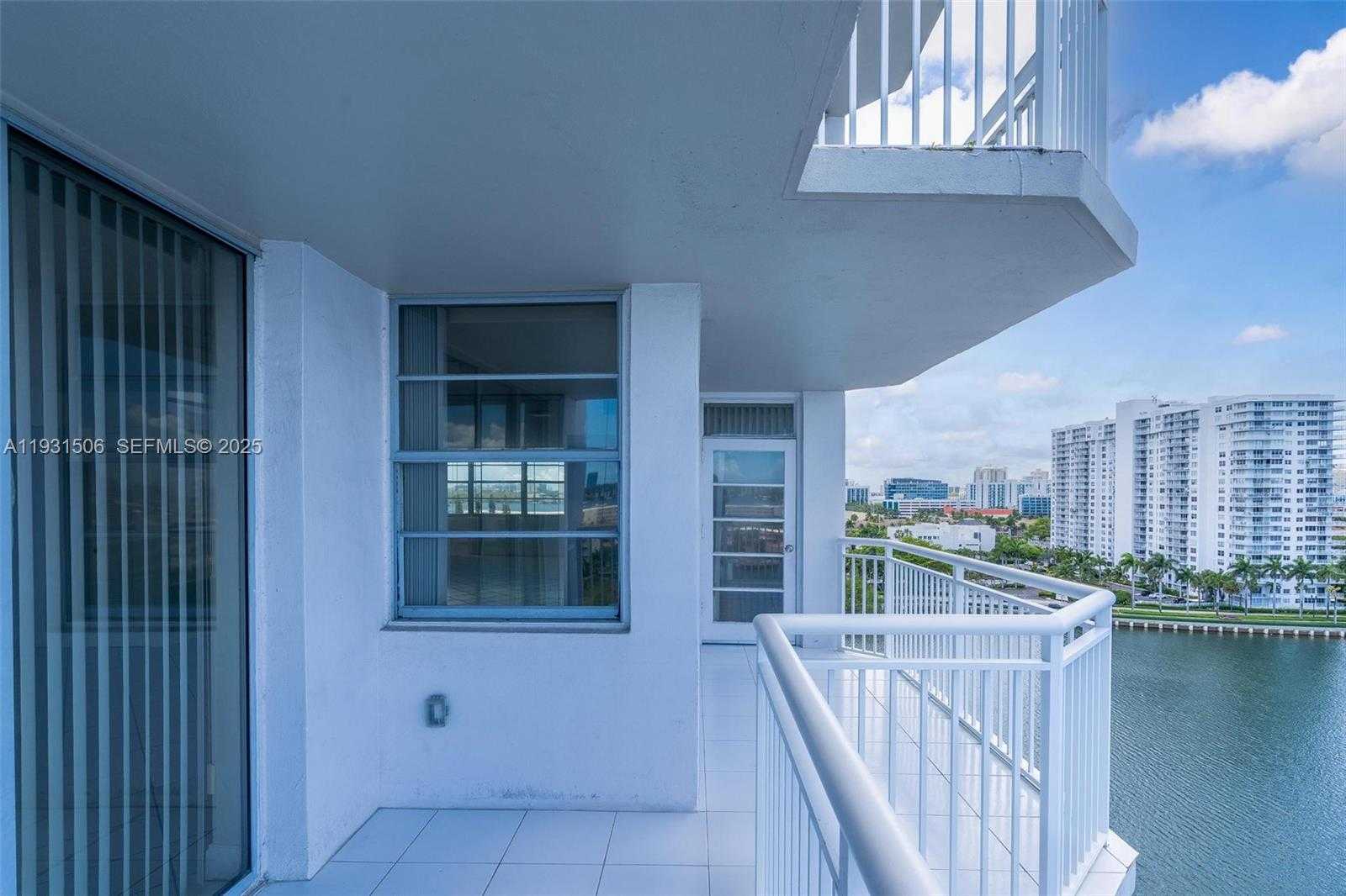 Small Image of 18081 BISCAYNE BLVD #1205, Aventura Number 10