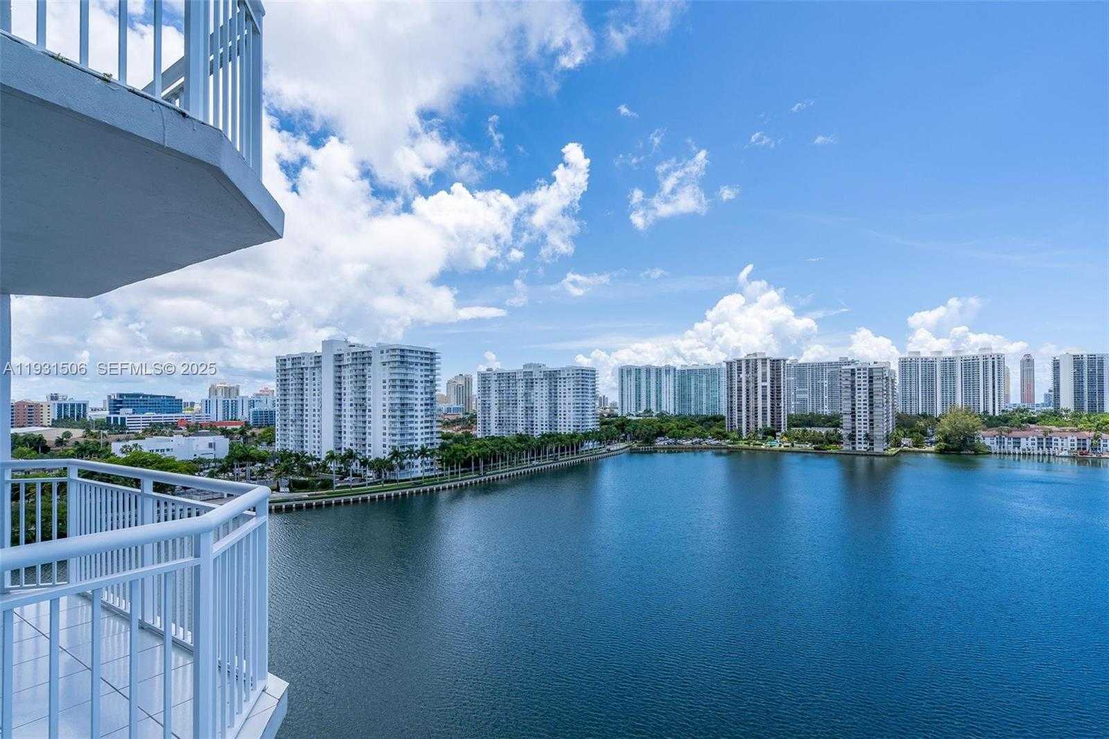 Small Image of 18081 BISCAYNE BLVD #1205, Aventura Number 11