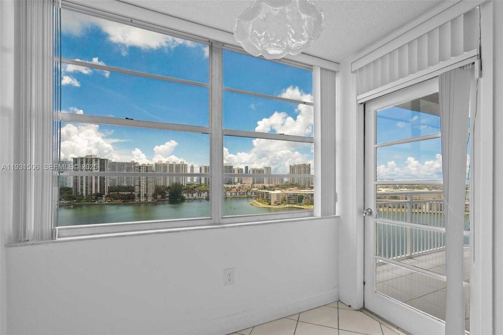 Small Image of 18081 BISCAYNE BLVD #1205, Aventura Number 2