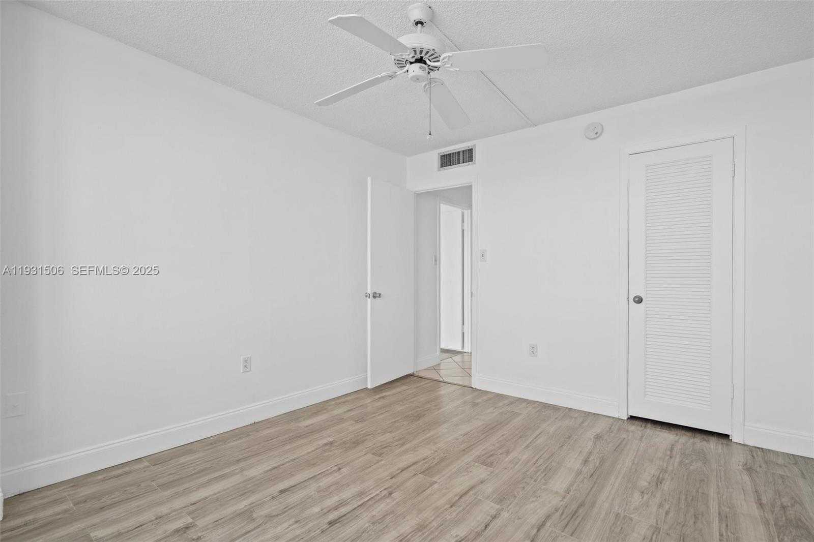 Small Image of 18081 BISCAYNE BLVD #1205, Aventura Number 33