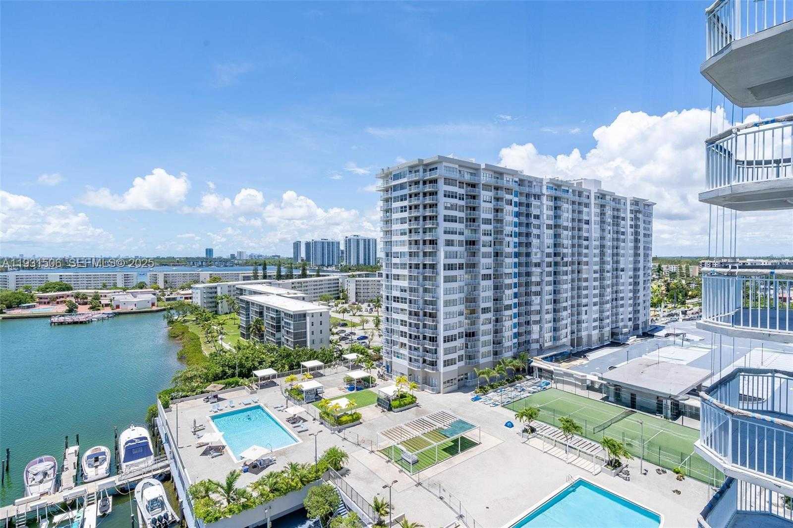 Small Image of 18081 BISCAYNE BLVD #1205, Aventura Number 38
