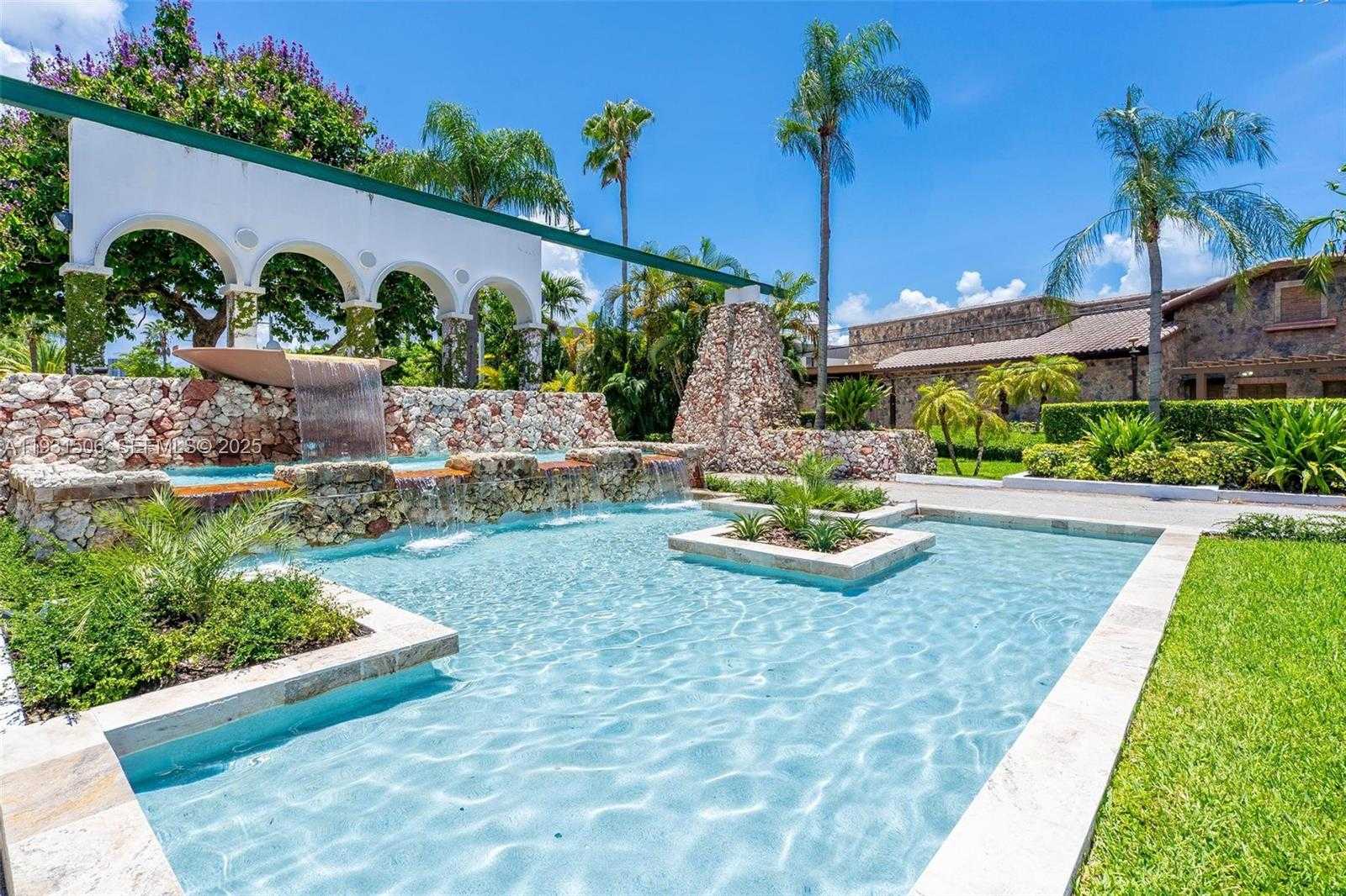 Small Image of 18081 BISCAYNE BLVD #1205, Aventura Number 45