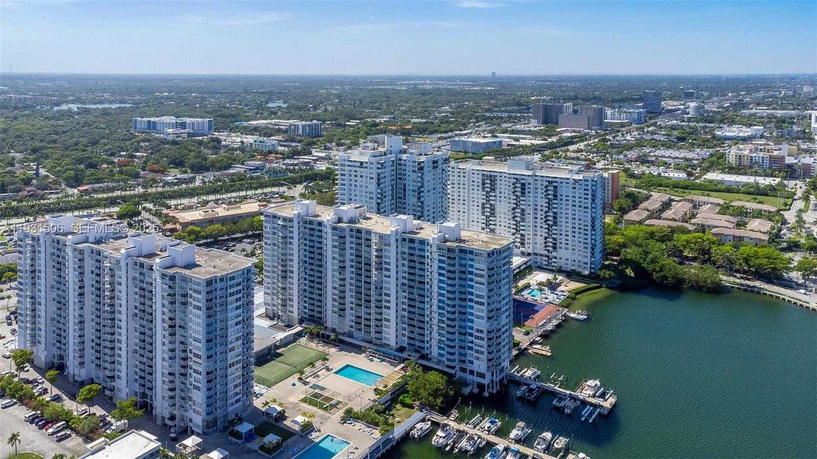 Small Image of 18081 BISCAYNE BLVD #1205, Aventura Number 50