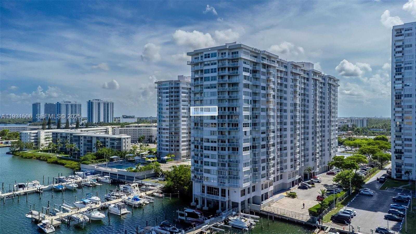Small Image of 18081 BISCAYNE BLVD #1205, Aventura Number 54