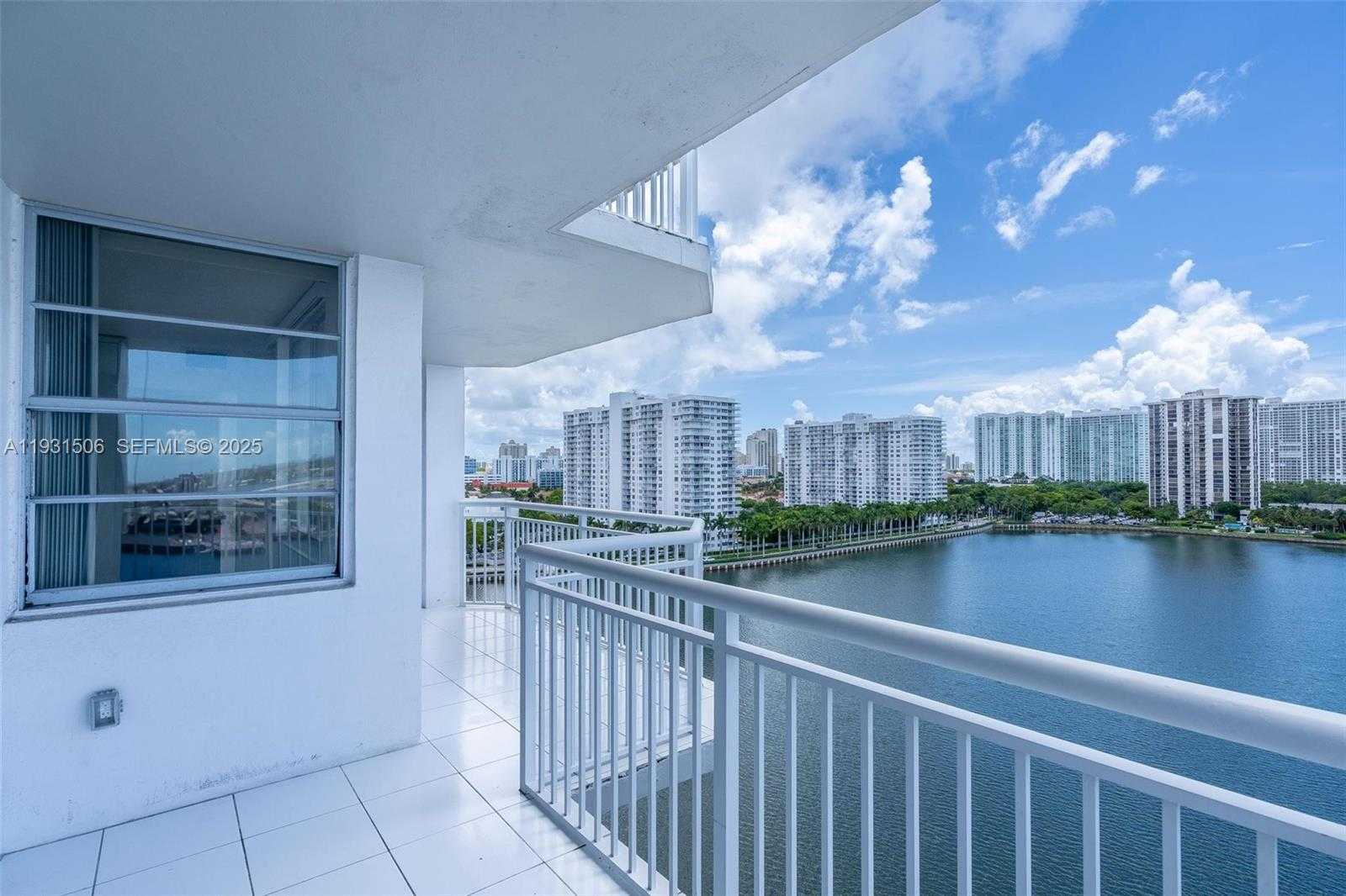 Small Image of 18081 BISCAYNE BLVD #1205, Aventura Number 7