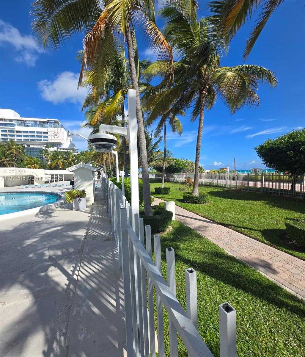 Small Image of 2899 COLLINS AVE #410, Miami Beach Number 14
