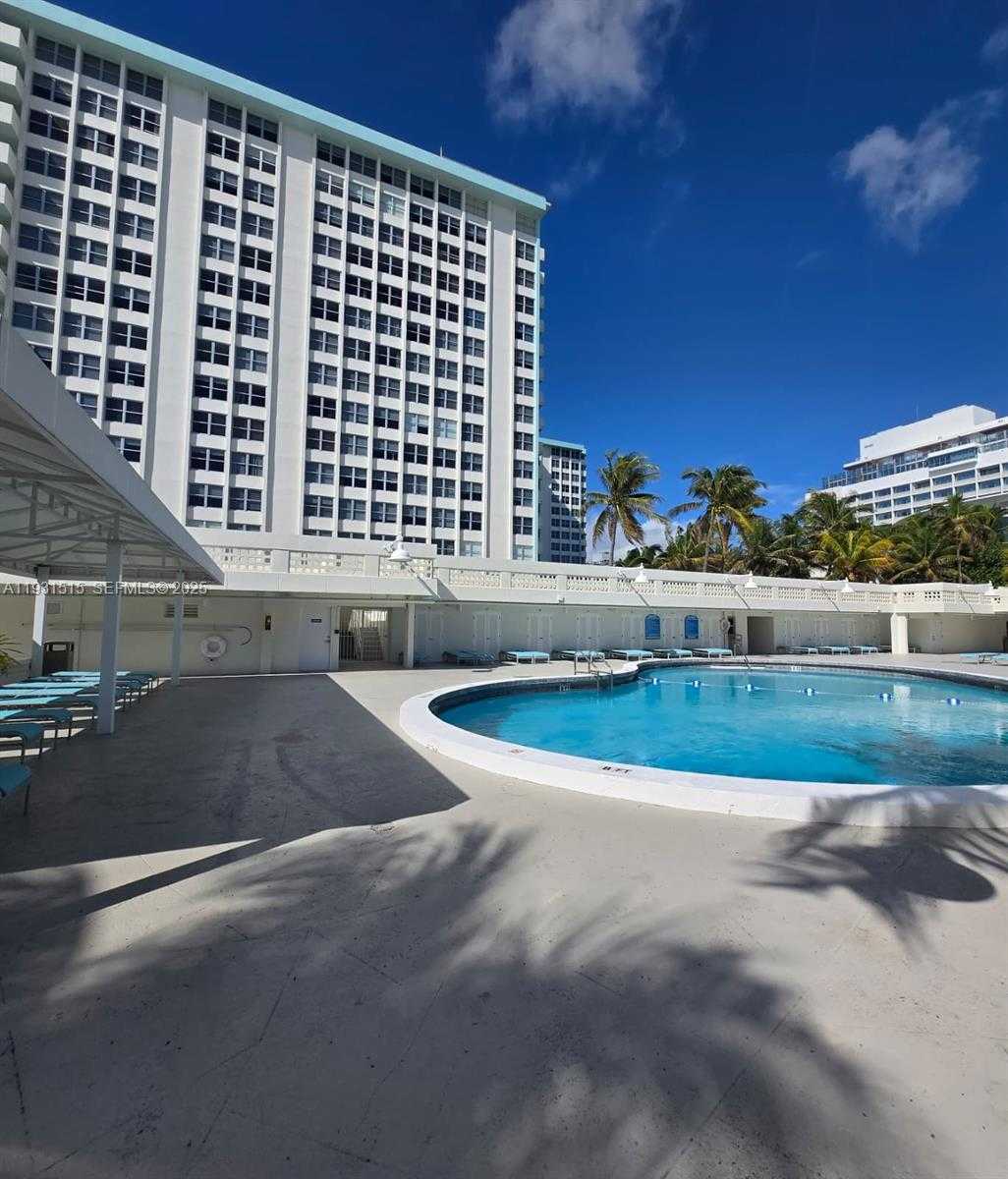 Small Image of 2899 COLLINS AVE #410, Miami Beach Number 15