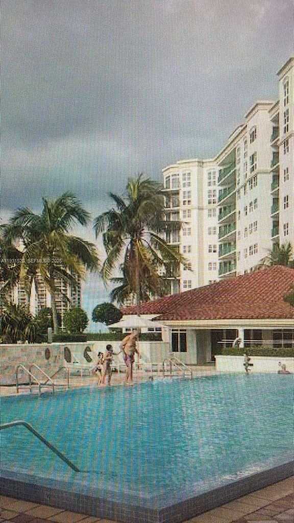 Small Image of 19900 EAST COUNTRY CLUB DR #214, Aventura Number 2