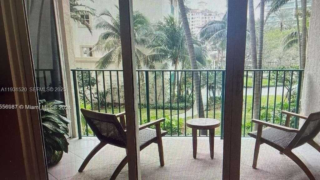 Small Image of 19900 EAST COUNTRY CLUB DR #214, Aventura Number 3