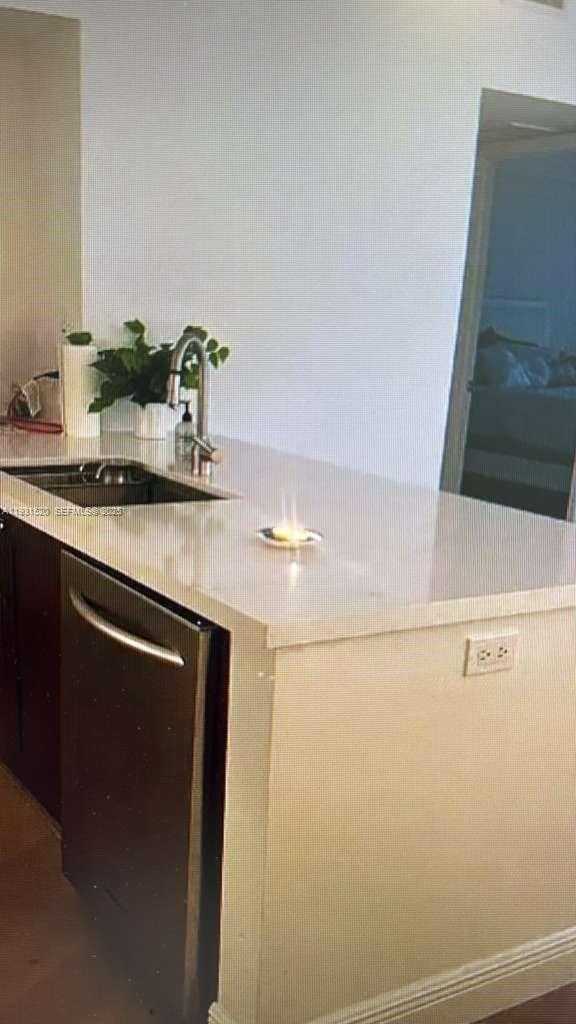 Small Image of 19900 EAST COUNTRY CLUB DR #214, Aventura Number 5