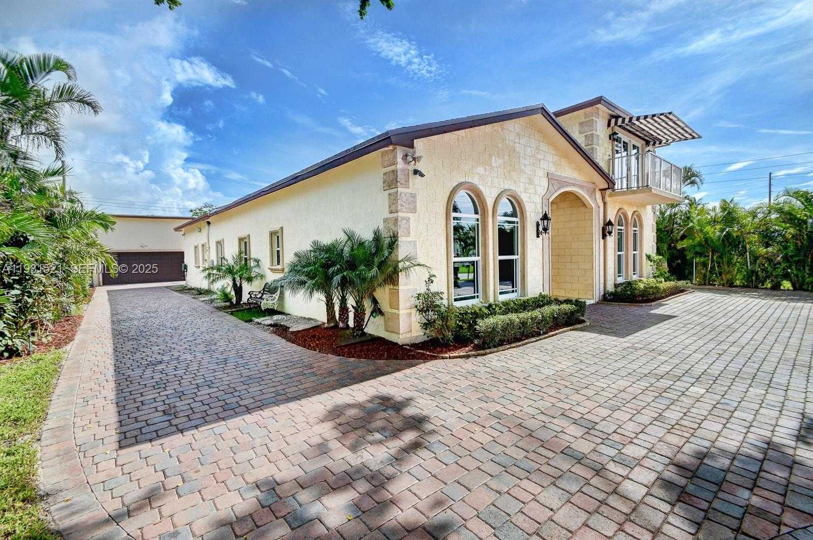 Small Image of 117 NORTH WEST 8TH STREET, Boca Raton Number 3