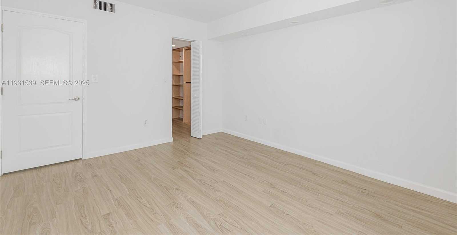 Small Image of 1900 SUNSET HARBOUR DR #1703, Miami Beach Number 14