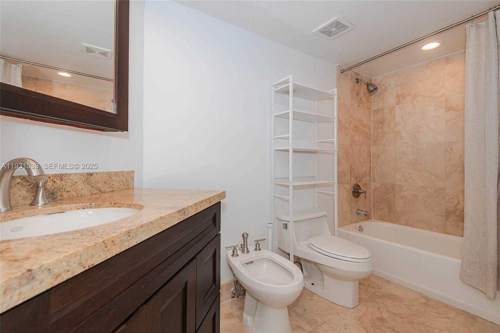 Small Image of 1900 SUNSET HARBOUR DR #1703, Miami Beach Number 16