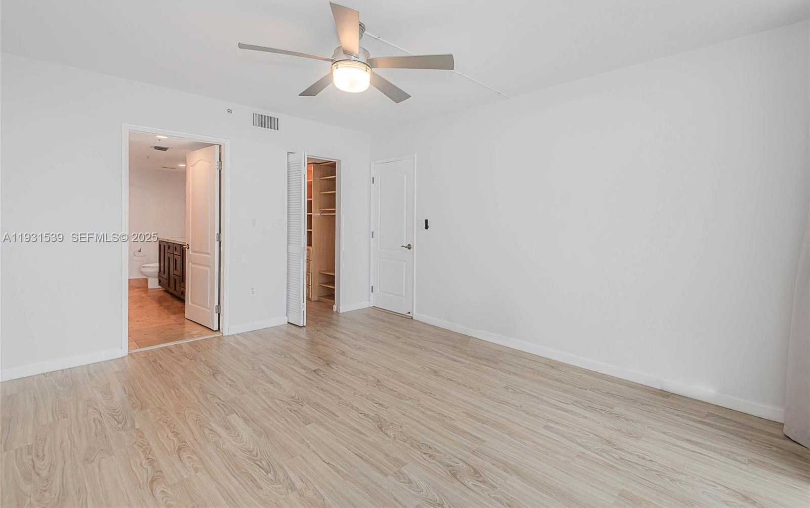 Small Image of 1900 SUNSET HARBOUR DR #1703, Miami Beach Number 20