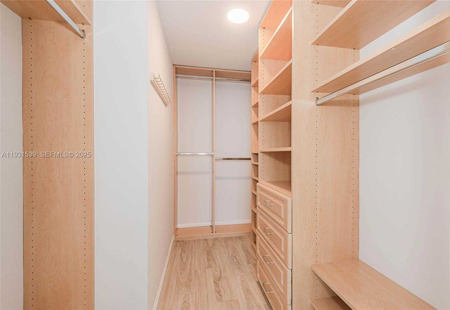 Small Image of 1900 SUNSET HARBOUR DR #1703, Miami Beach Number 21