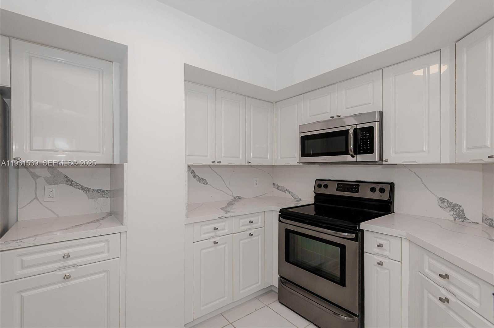 Small Image of 1900 SUNSET HARBOUR DR #1703, Miami Beach Number 8