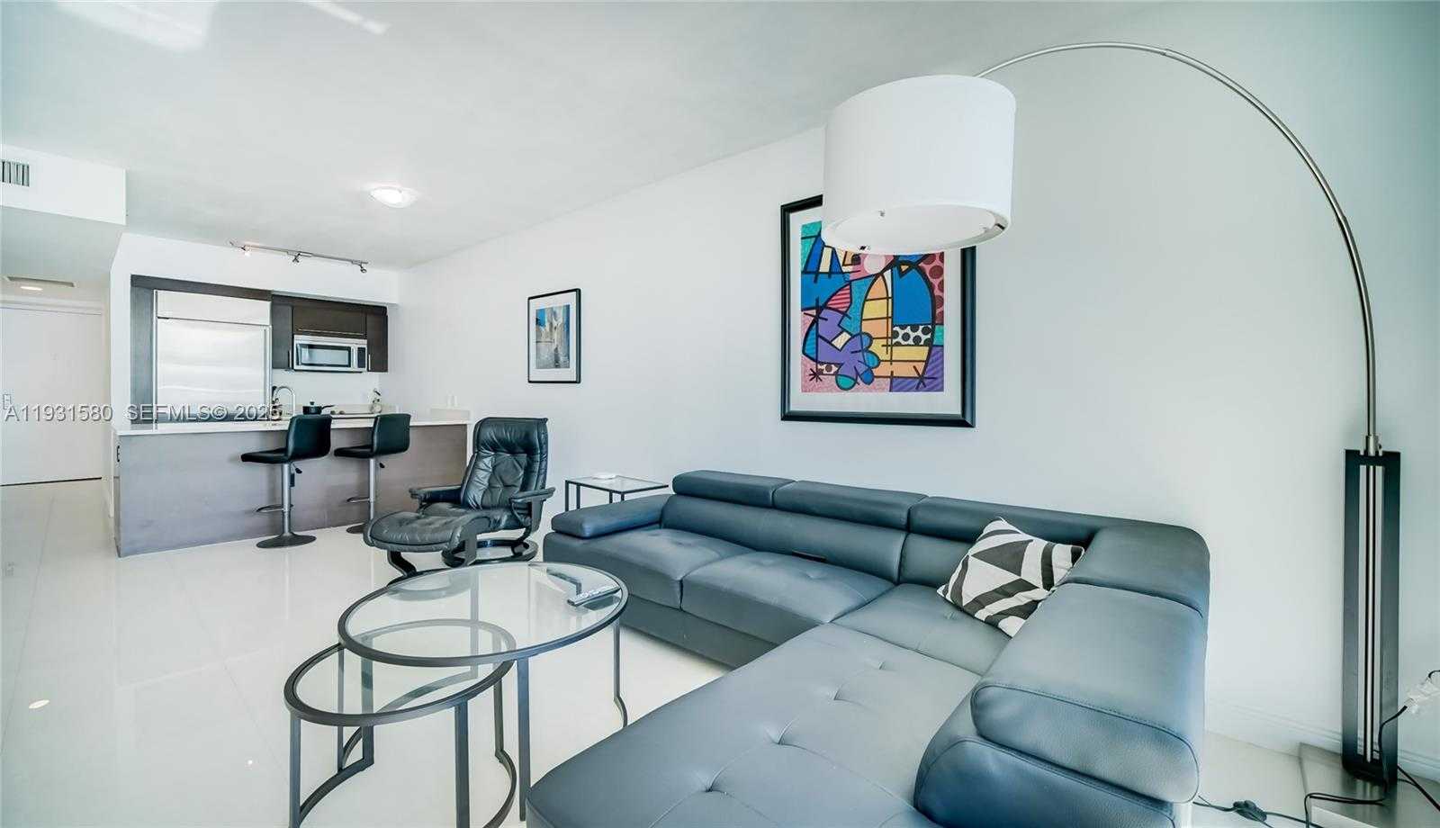 Small Image of 55 SOUTH EAST 6TH ST #2700, Miami Number 4