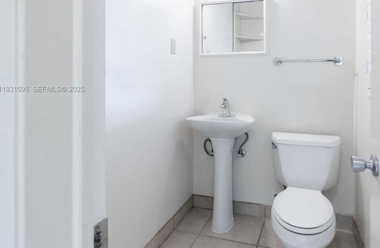 Small Image of 2130 NORTH EAST NE 15 ST, Fort Lauderdale Number 20