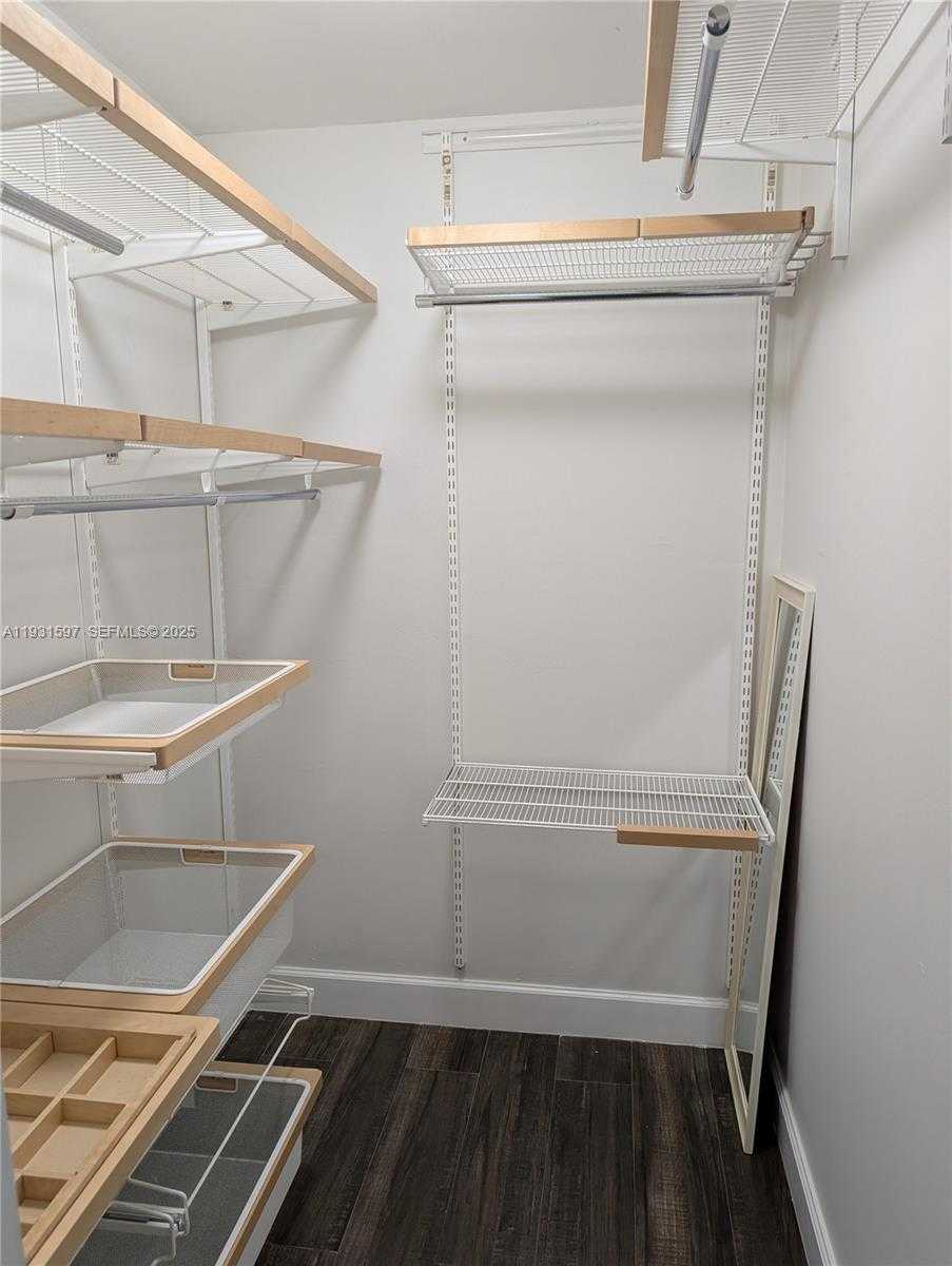 Small Image of 6061 COLLINS AVE #4E, Miami Beach Number 6