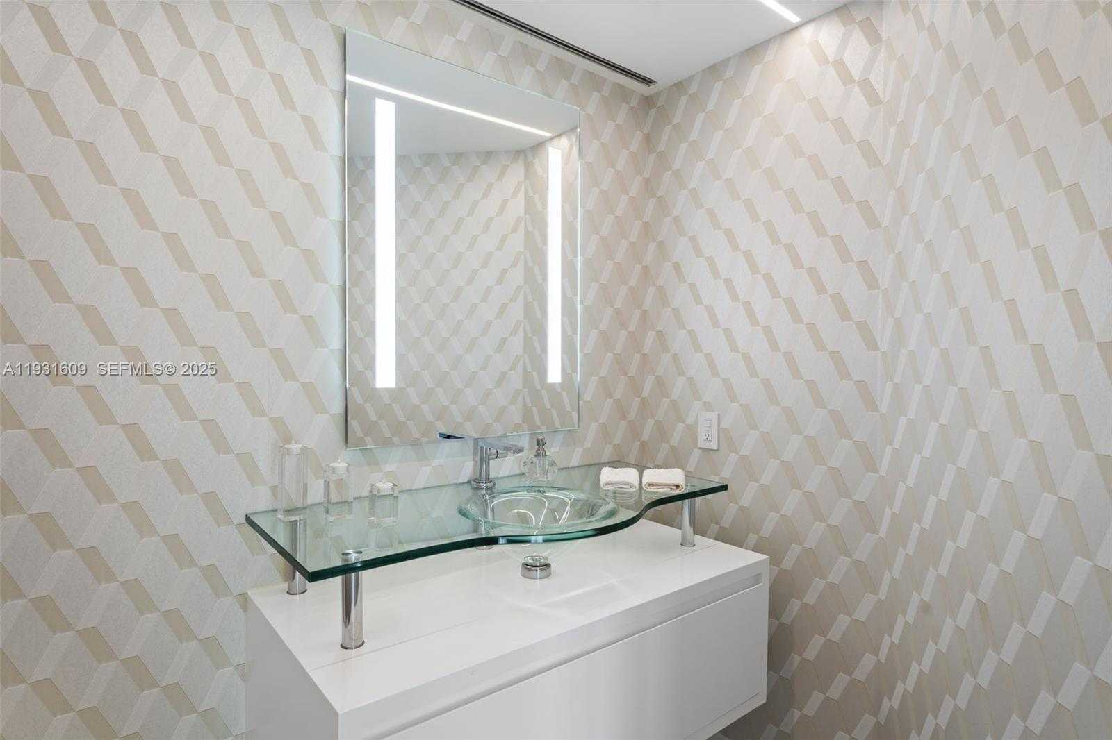 Small Image of 1643 BRICKELL AVE #4102, Miami Number 18