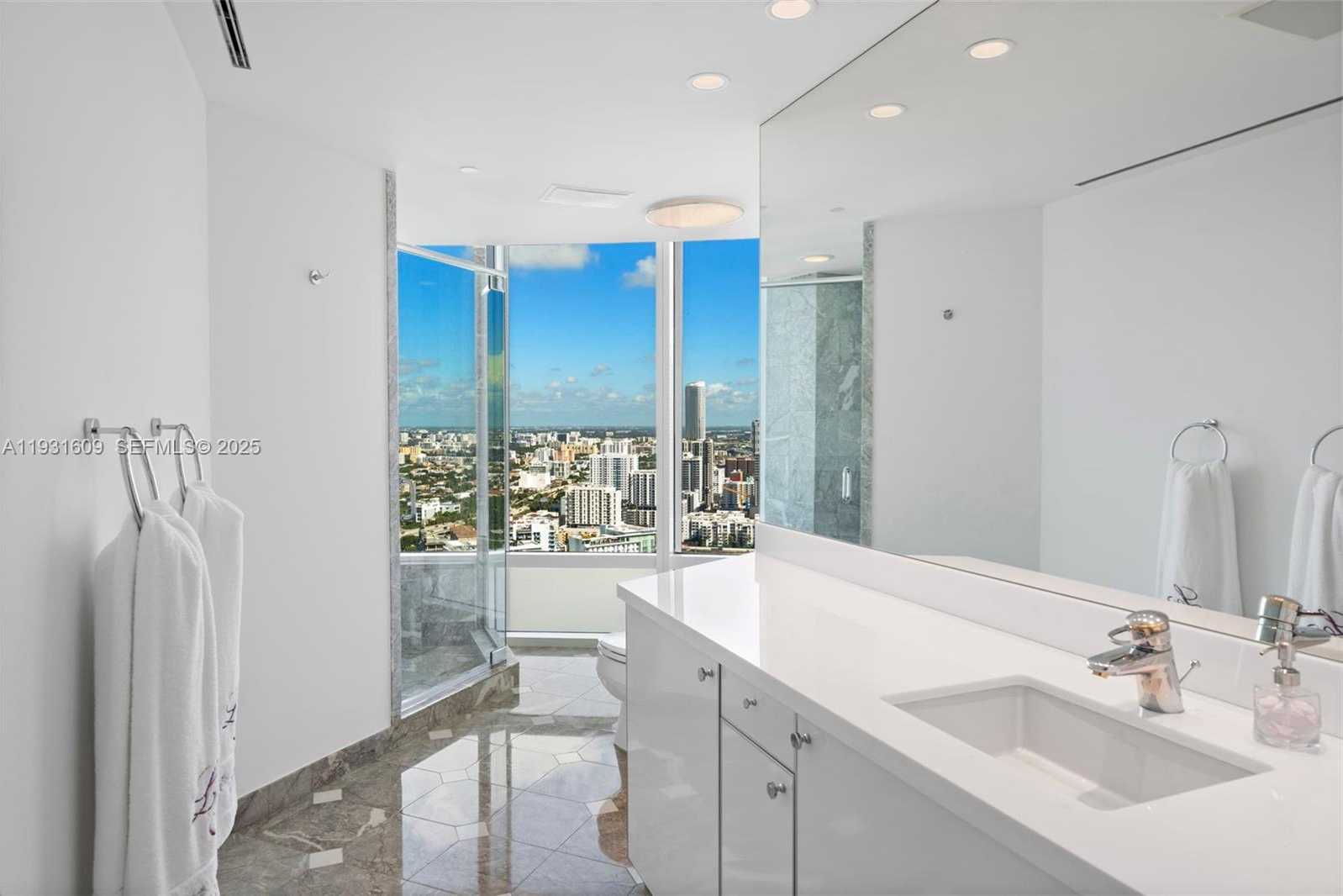 Small Image of 1643 BRICKELL AVE #4102, Miami Number 27