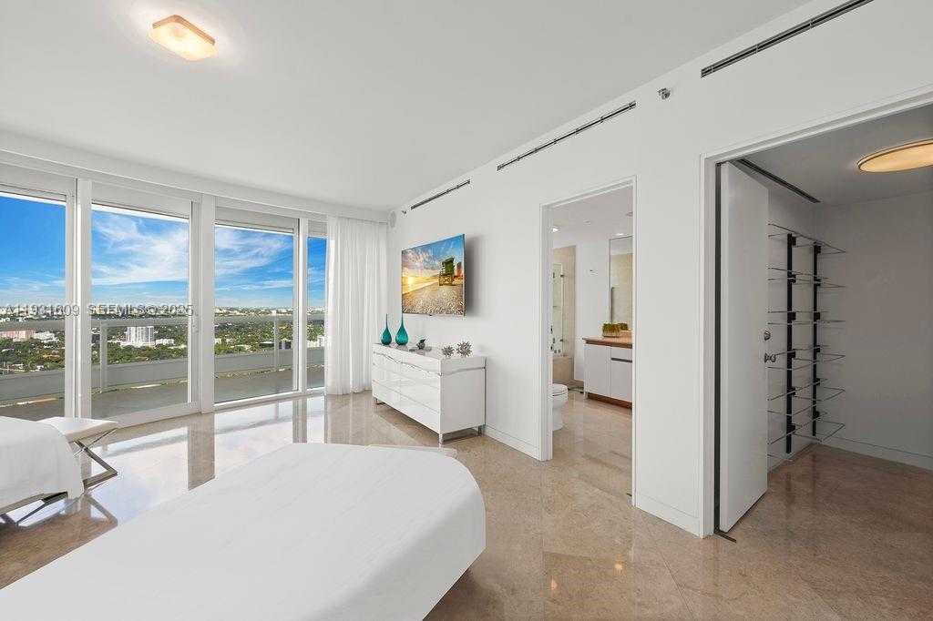 Small Image of 1643 BRICKELL AVE #4102, Miami Number 30
