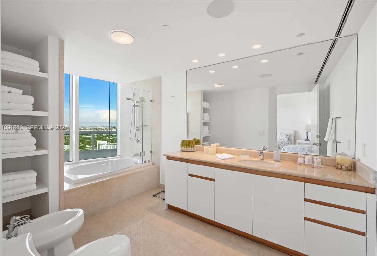 Small Image of 1643 BRICKELL AVE #4102, Miami Number 32