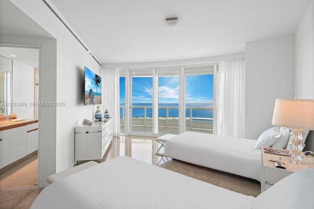 Small Image of 1643 BRICKELL AVE #4102, Miami Number 34