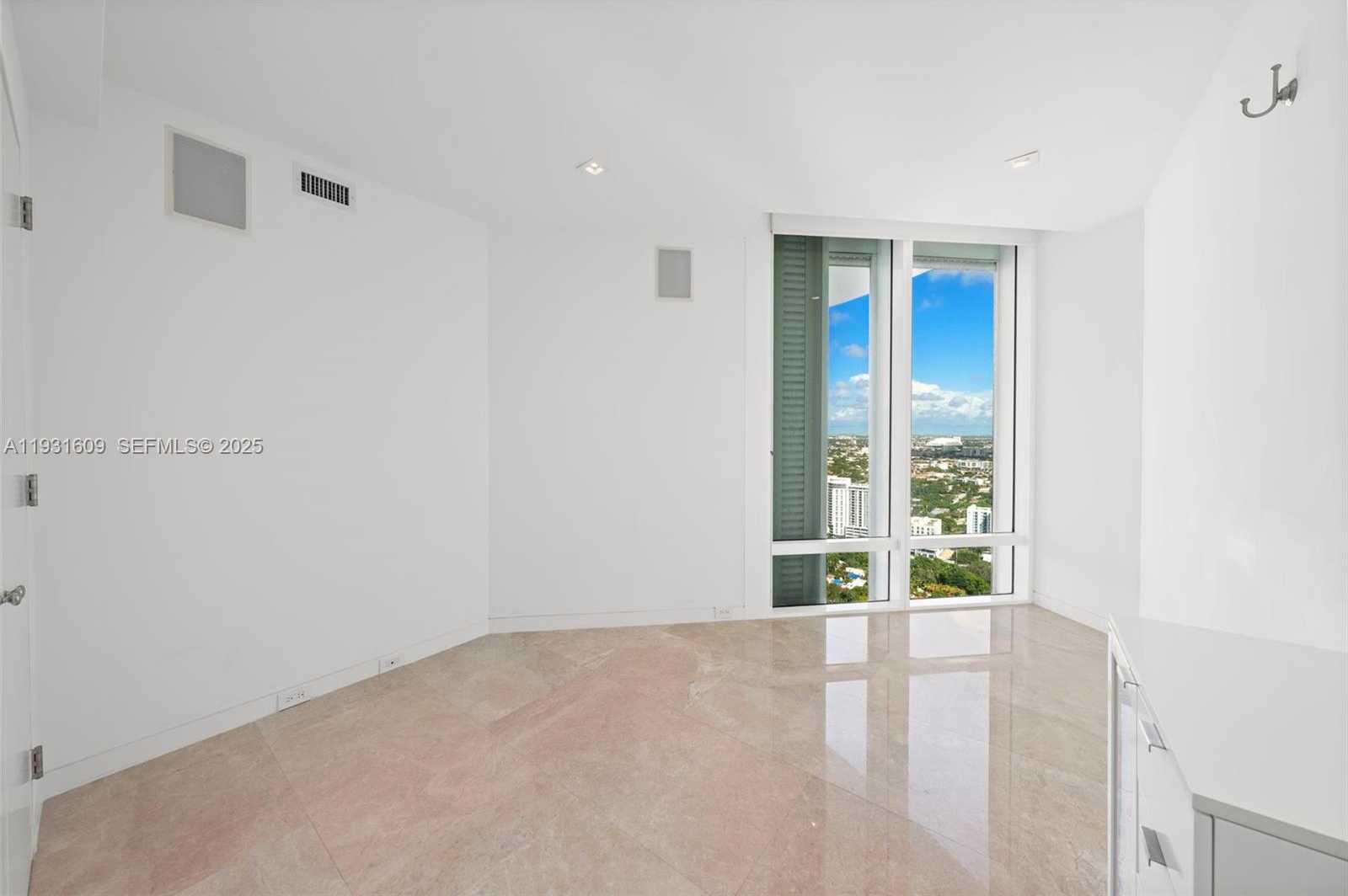 Small Image of 1643 BRICKELL AVE #4102, Miami Number 37
