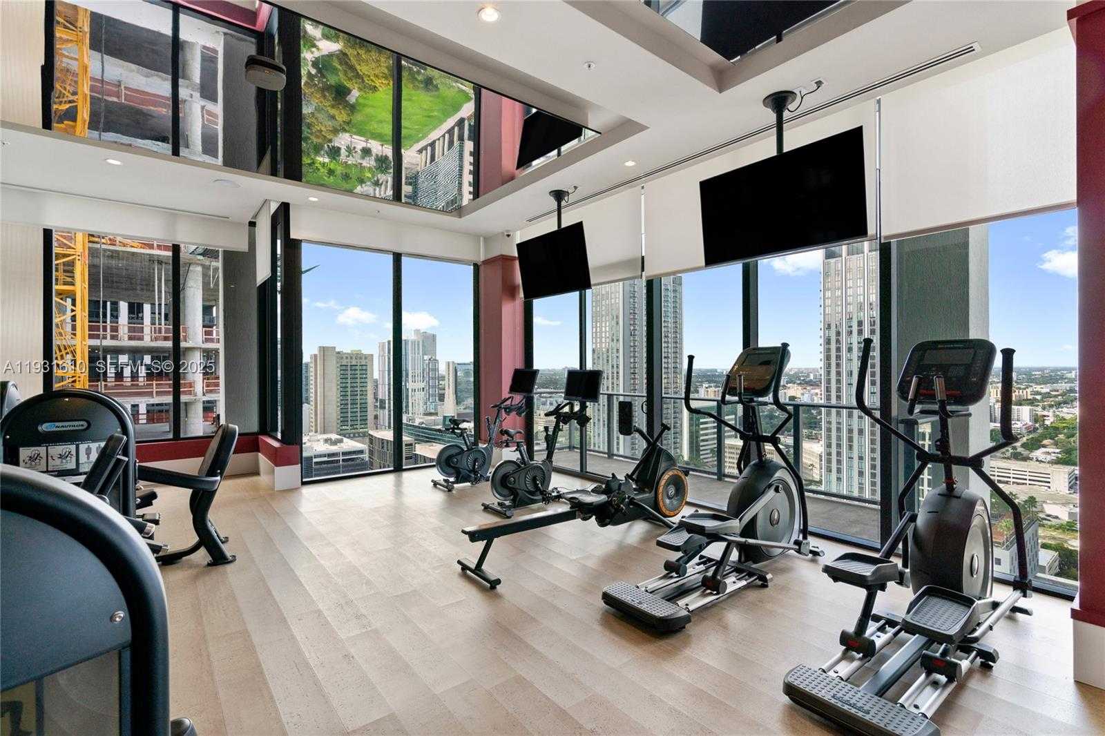 Small Image of 11 NORTH EAST 6TH ST #2204, Miami Number 60