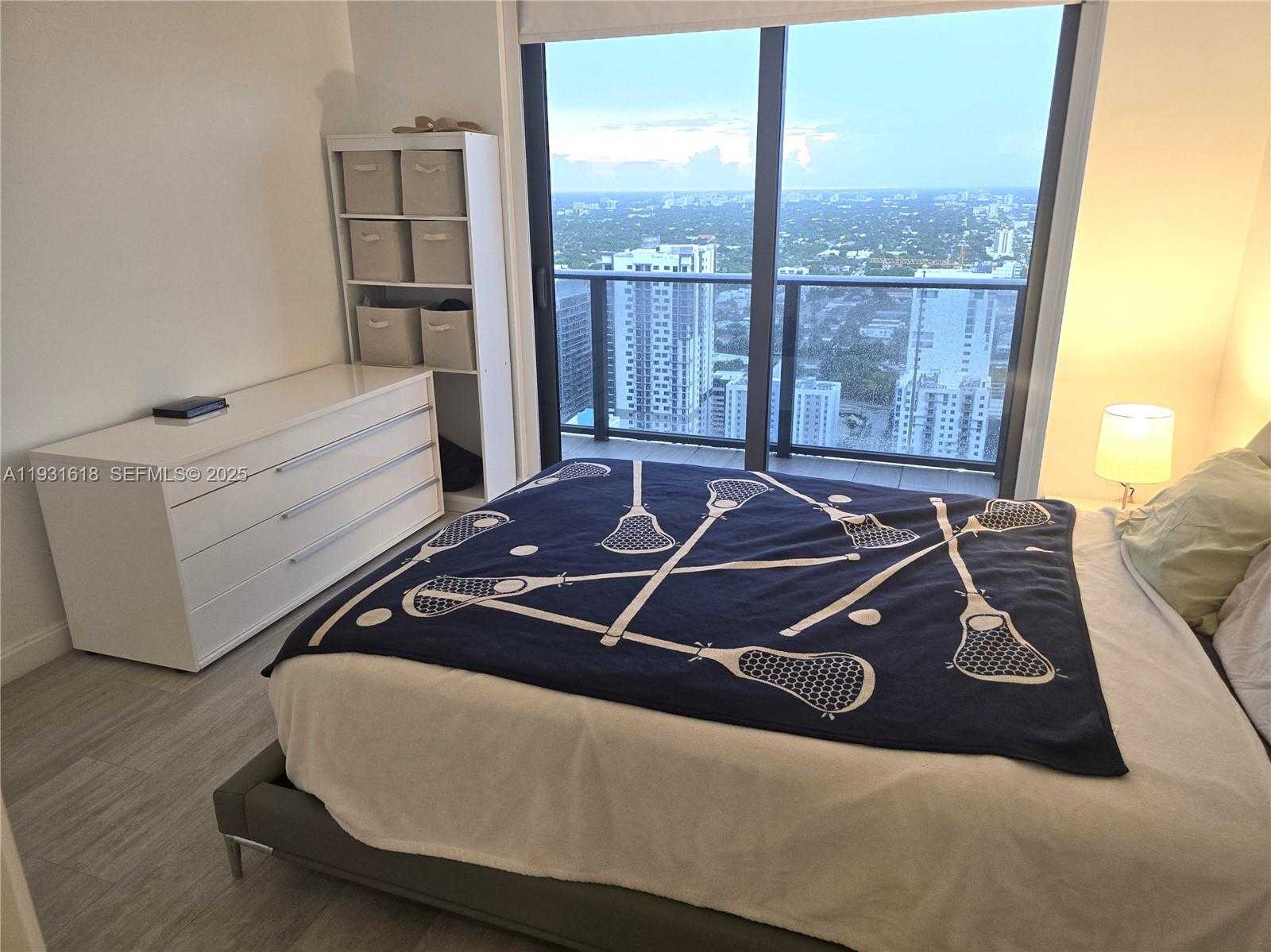 Small Image of 55 SOUTH WEST 9TH ST #3707, Miami Number 10