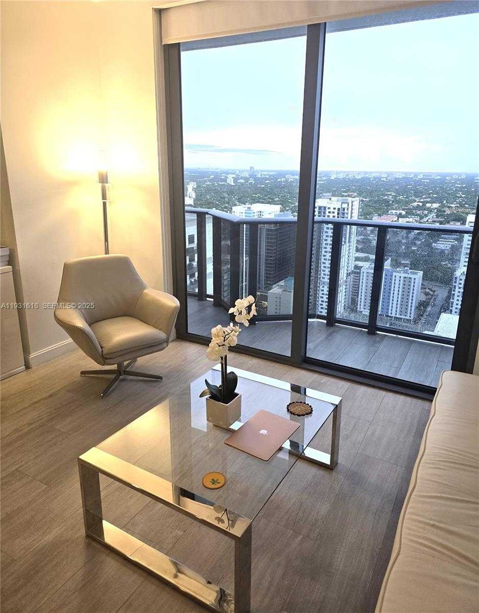 Small Image of 55 SOUTH WEST 9TH ST #3707, Miami Number 3