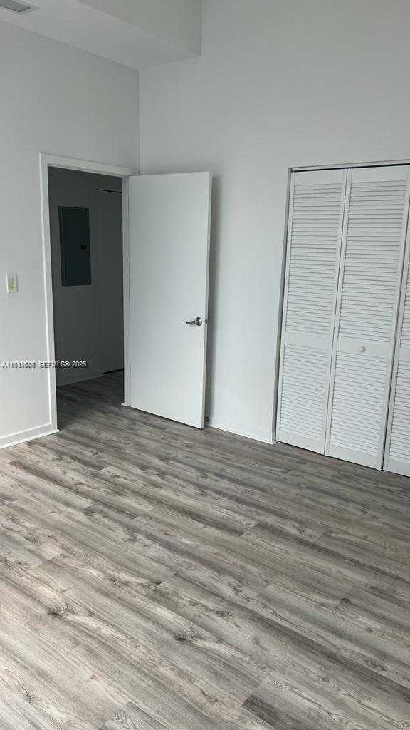 Small Image of 335 Biscayne Blvd, Miami, FL 33132, USA Number 13