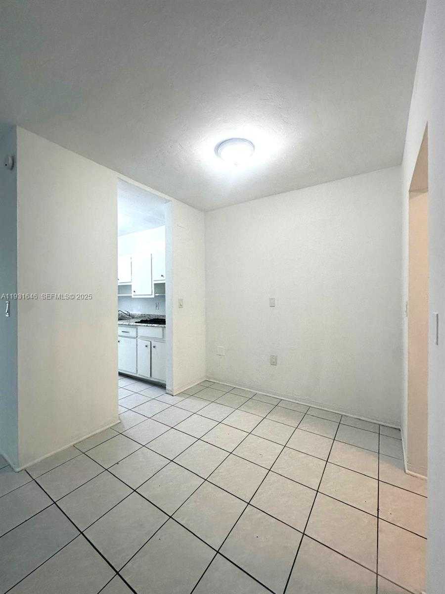 Small Image of Miami Beach Number 7