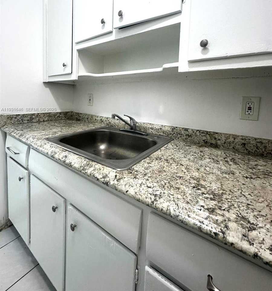 Small Image of Miami Beach Number 9