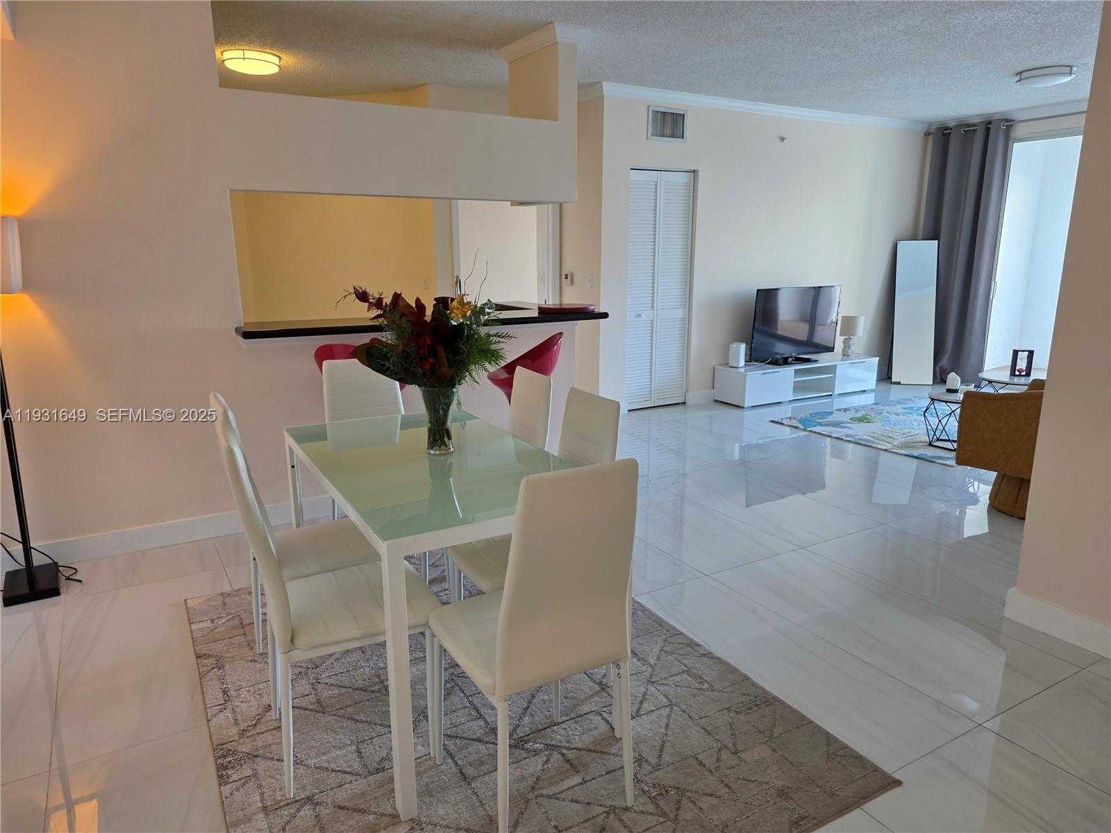 Small Image of 17150 NORTH BAY RD #2806, Sunny Isles Beach Number 13