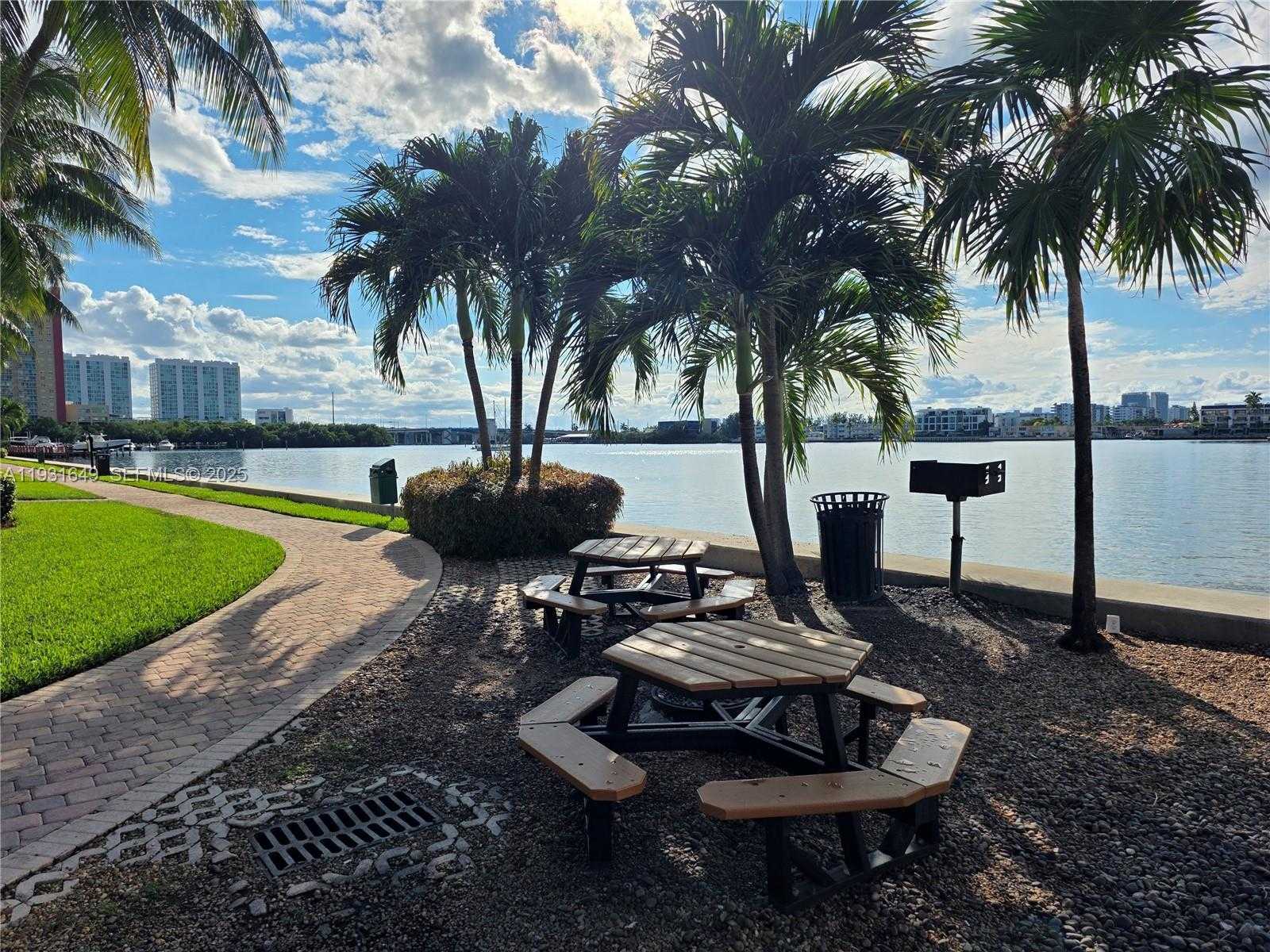Small Image of 17150 NORTH BAY RD #2806, Sunny Isles Beach Number 28