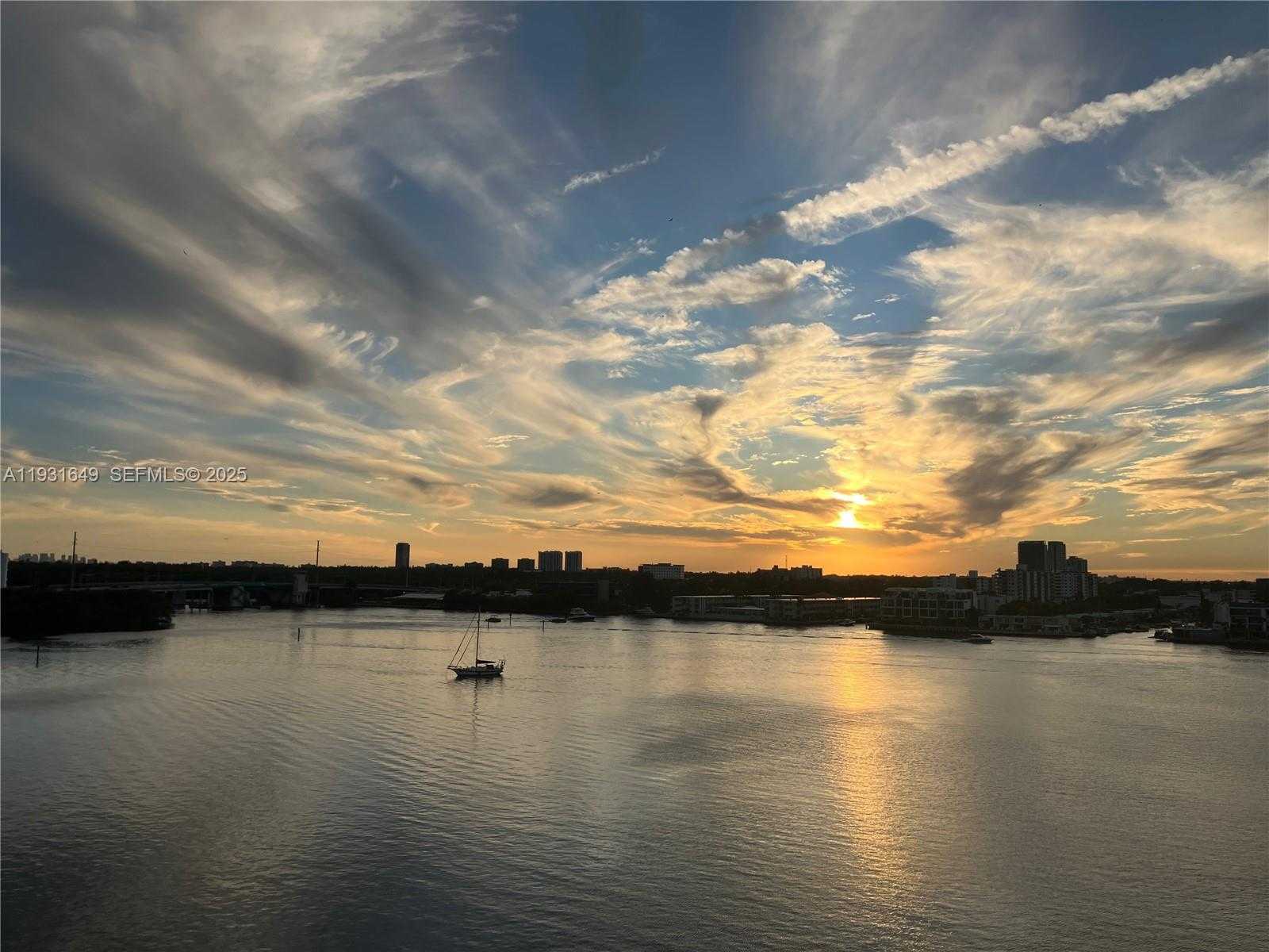 Small Image of 17150 NORTH BAY RD #2806, Sunny Isles Beach Number 3